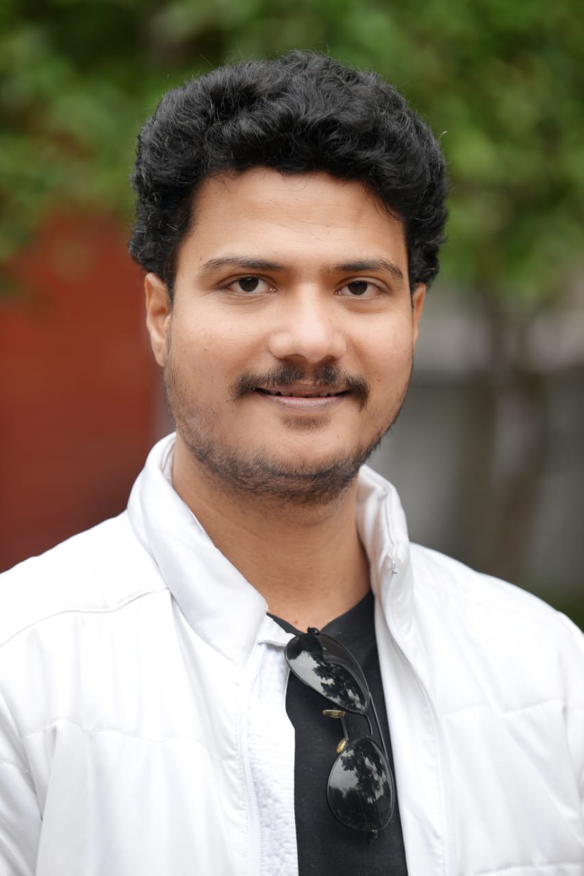 Shri. Vivek Emmaneni